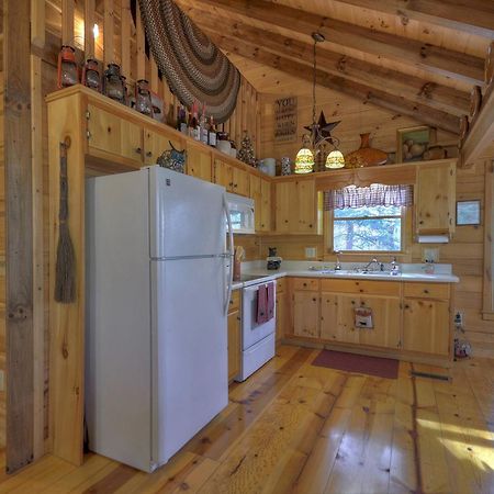 Knotty Pines Pet-Friendly Gas Fireplace Plus A Firepit Cherry Log Bagian luar foto